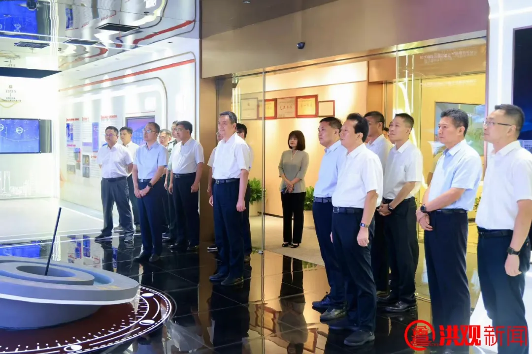 省委常委、南昌市委书记李红军到江西联合股权交易中心开展生产性服务业巡看
